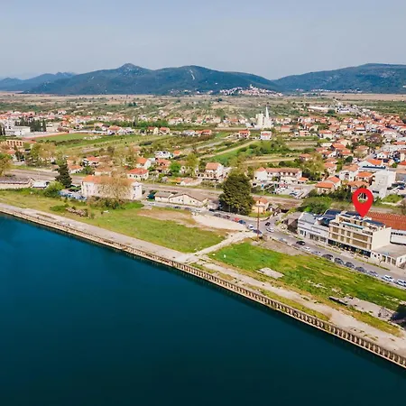 In 662 * Metković